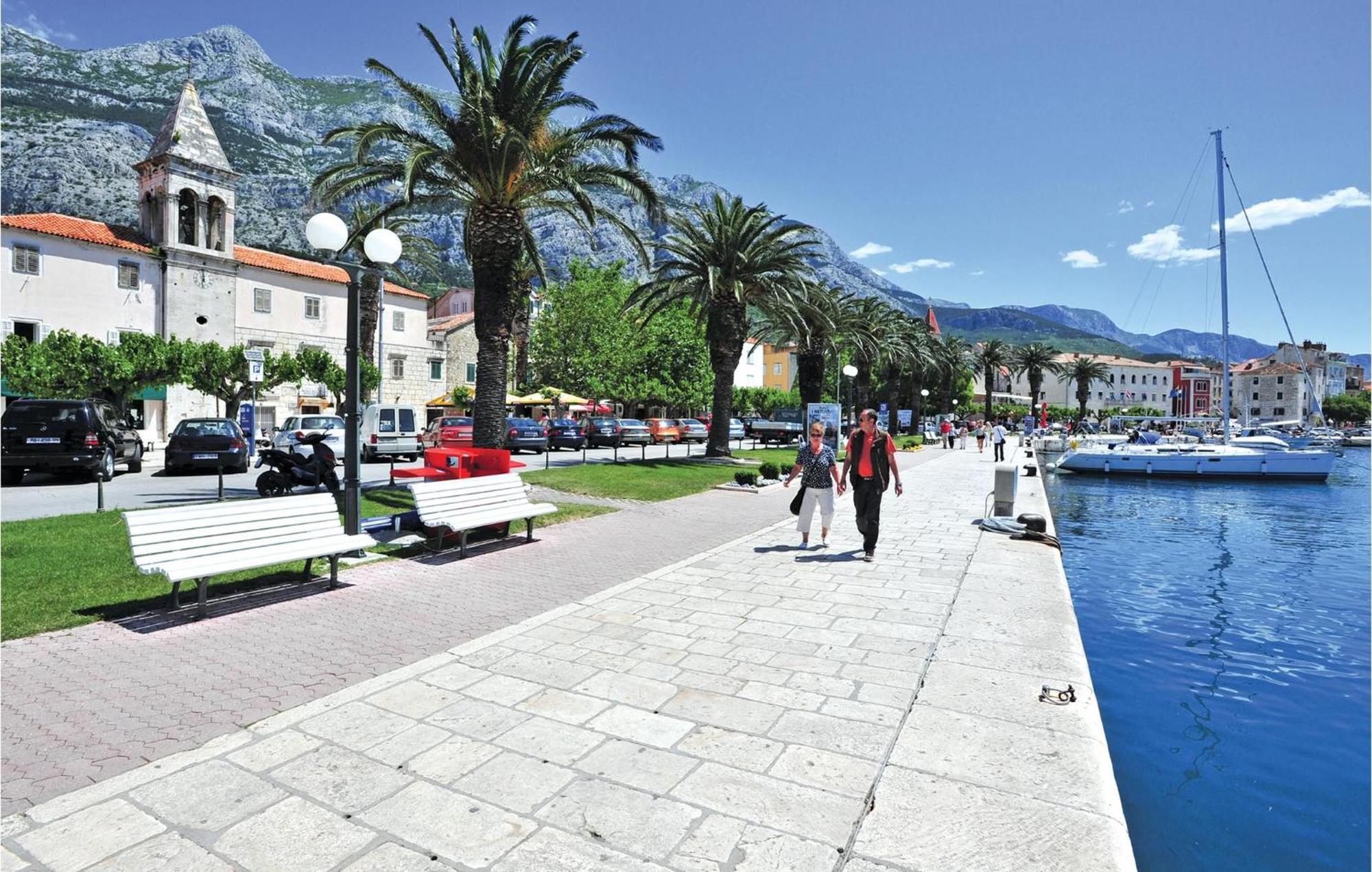 Awesome Apartment In Makarska With Wifi 외부 사진