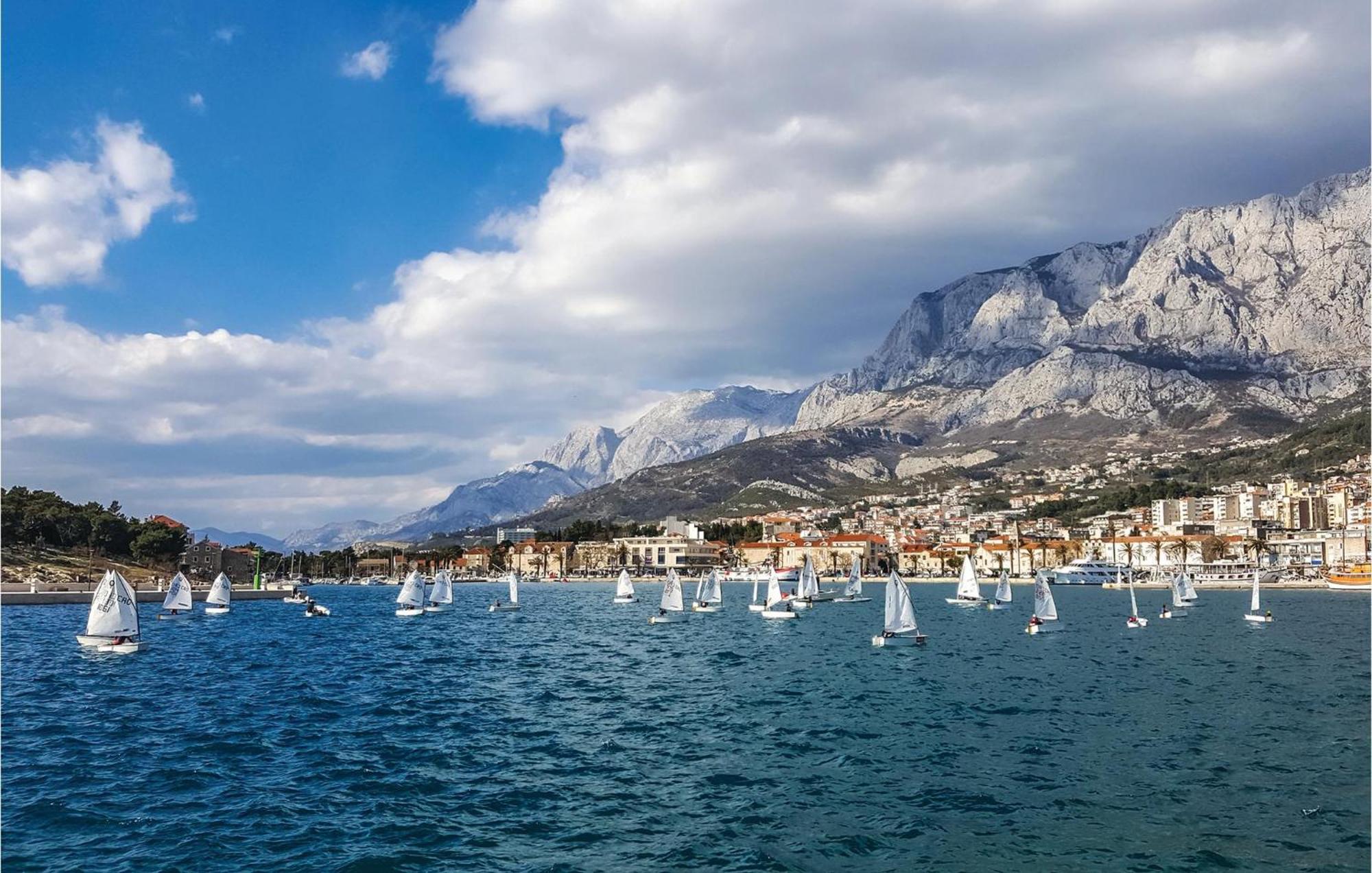 Awesome Apartment In Makarska With Wifi 외부 사진